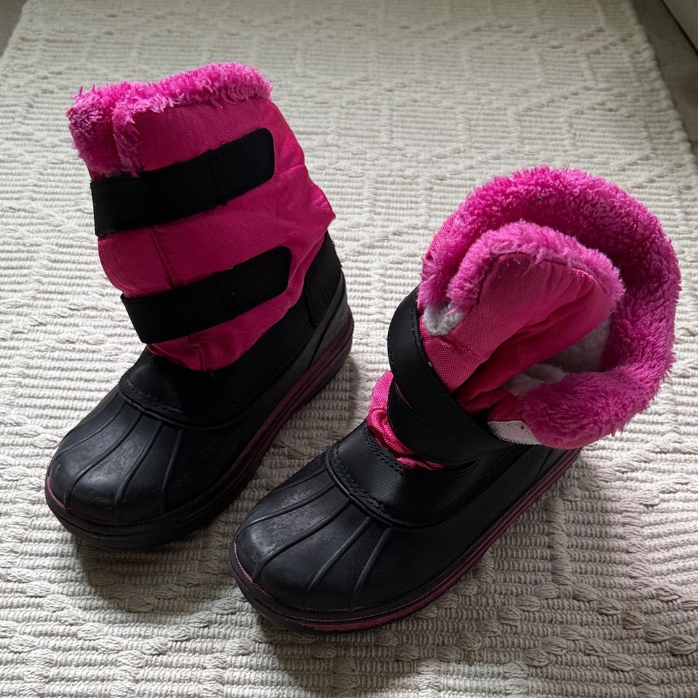 B15 Kids Pink and Black Winter Boots Size 1 Velcro Straps